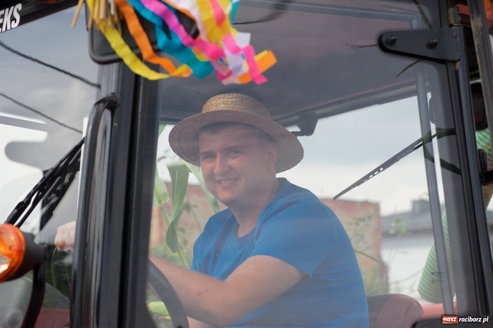 Zdjęcie w galerii na portalu naszraciborz.pl: Słoneczny patrol na dożynkach w Bolesławiu wiadomości z regionu