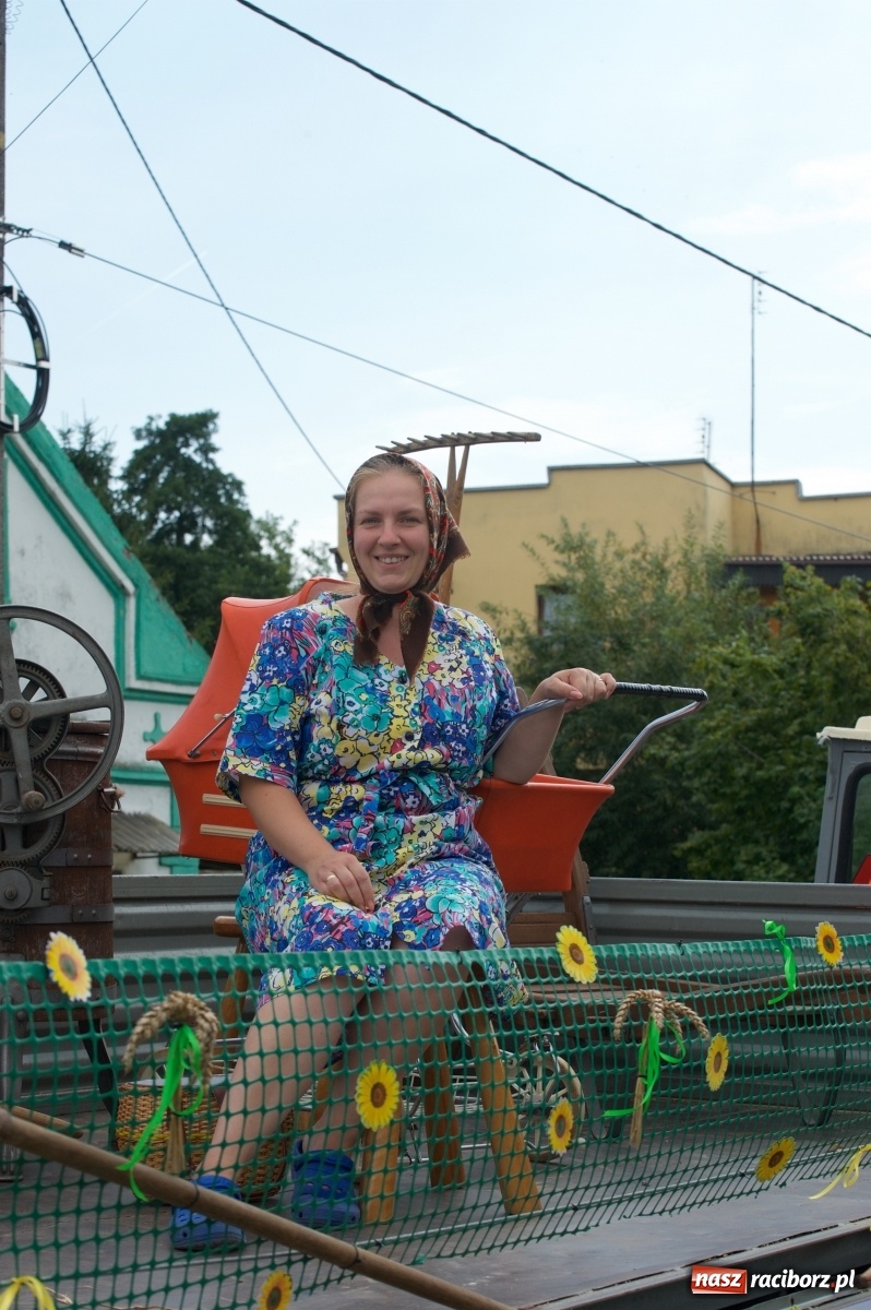 Zdjęcie w galerii na portalu naszraciborz.pl: Słoneczny patrol na dożynkach w Bolesławiu wiadomości z regionu