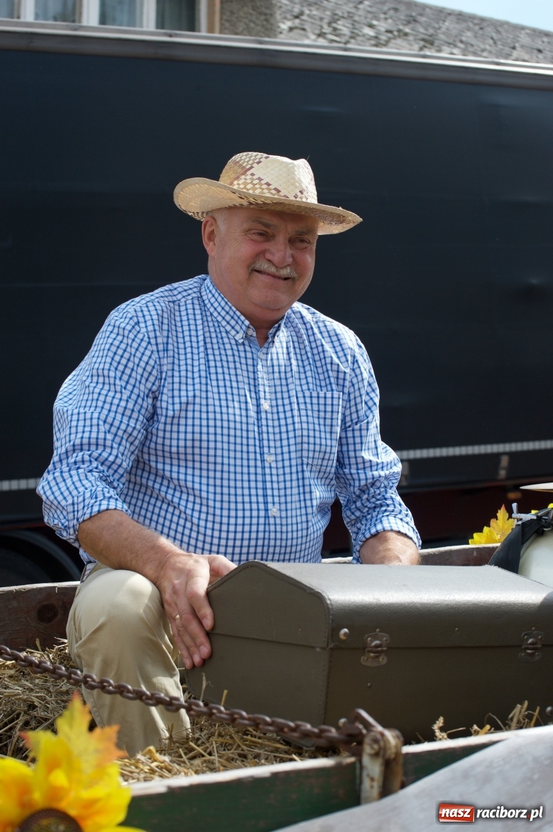 Zdjęcie w galerii na portalu naszraciborz.pl: Słoneczny patrol na dożynkach w Bolesławiu wiadomości z regionu