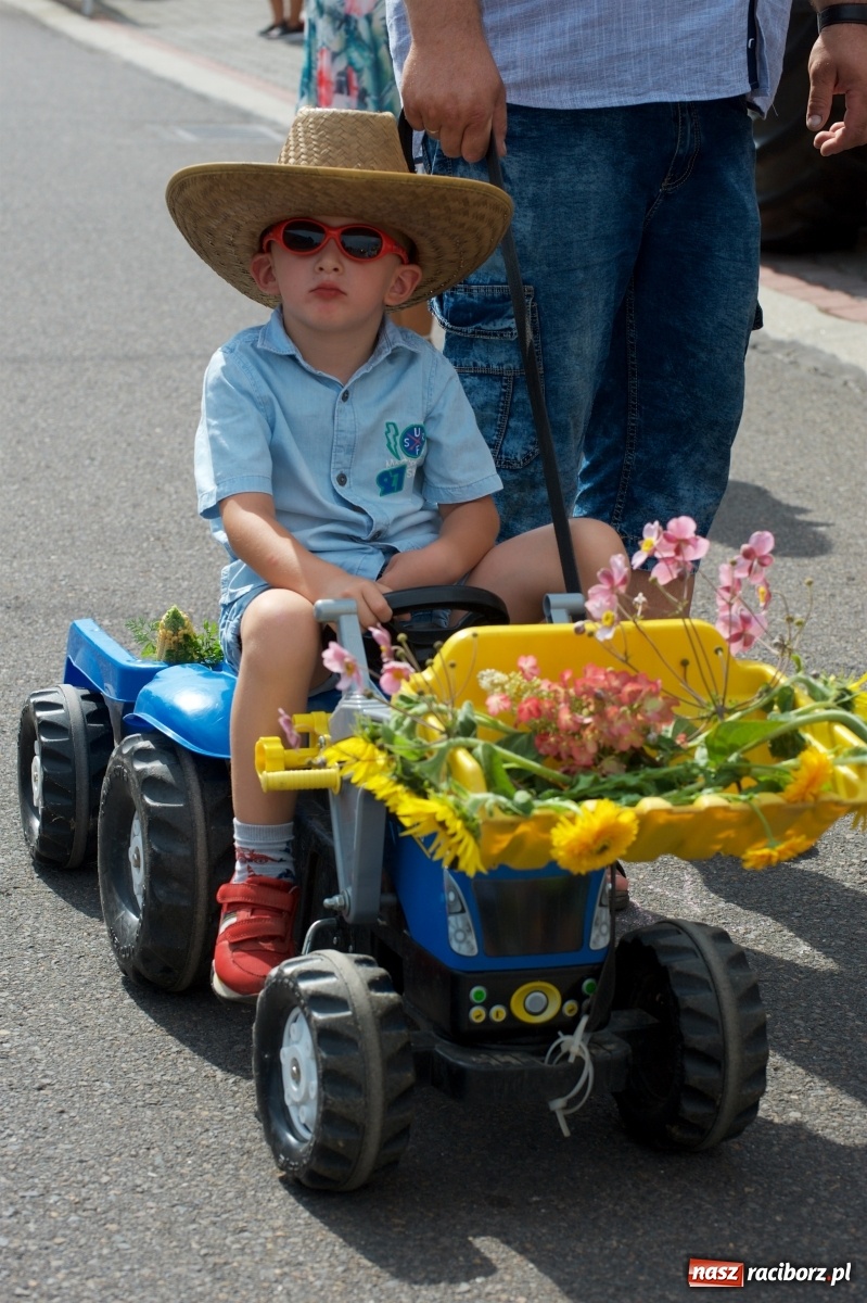 Zdjęcie w galerii na portalu naszraciborz.pl: Słoneczny patrol na dożynkach w Bolesławiu wiadomości z regionu