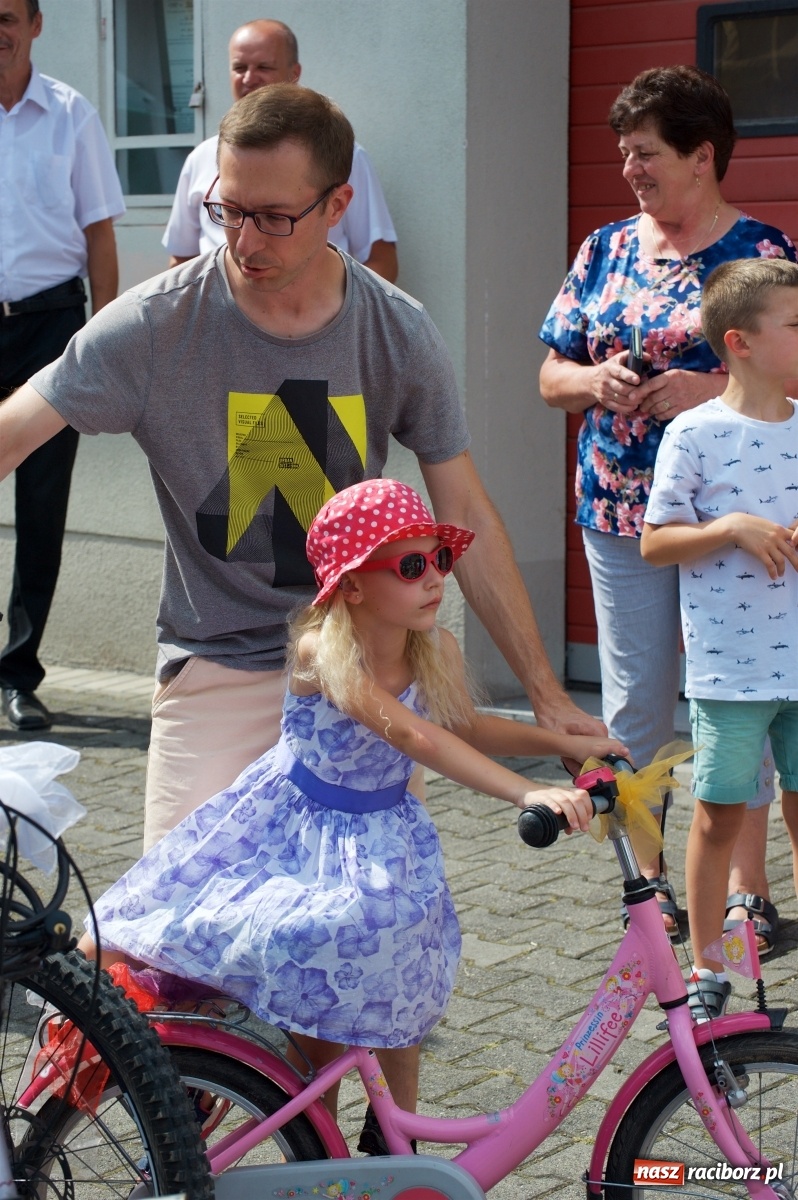 Zdjęcie w galerii na portalu naszraciborz.pl: Słoneczny patrol na dożynkach w Bolesławiu wiadomości z regionu