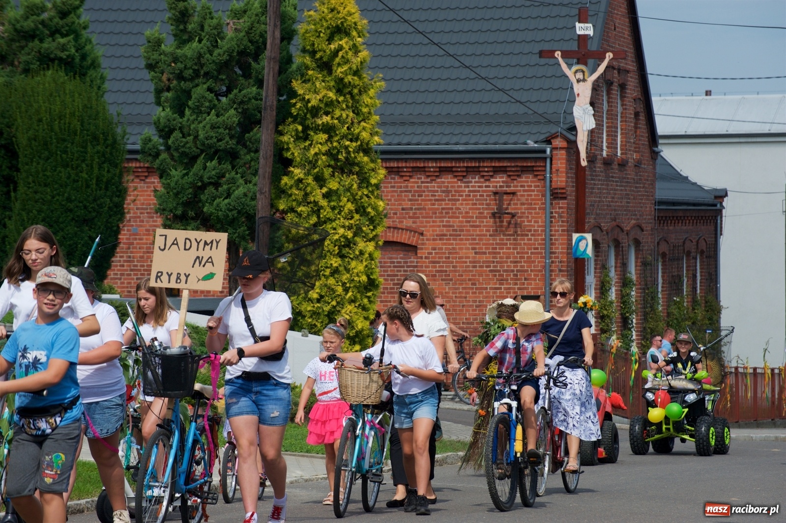 Zdjęcie w galerii na portalu naszraciborz.pl: Słoneczny patrol na dożynkach w Bolesławiu wiadomości z regionu