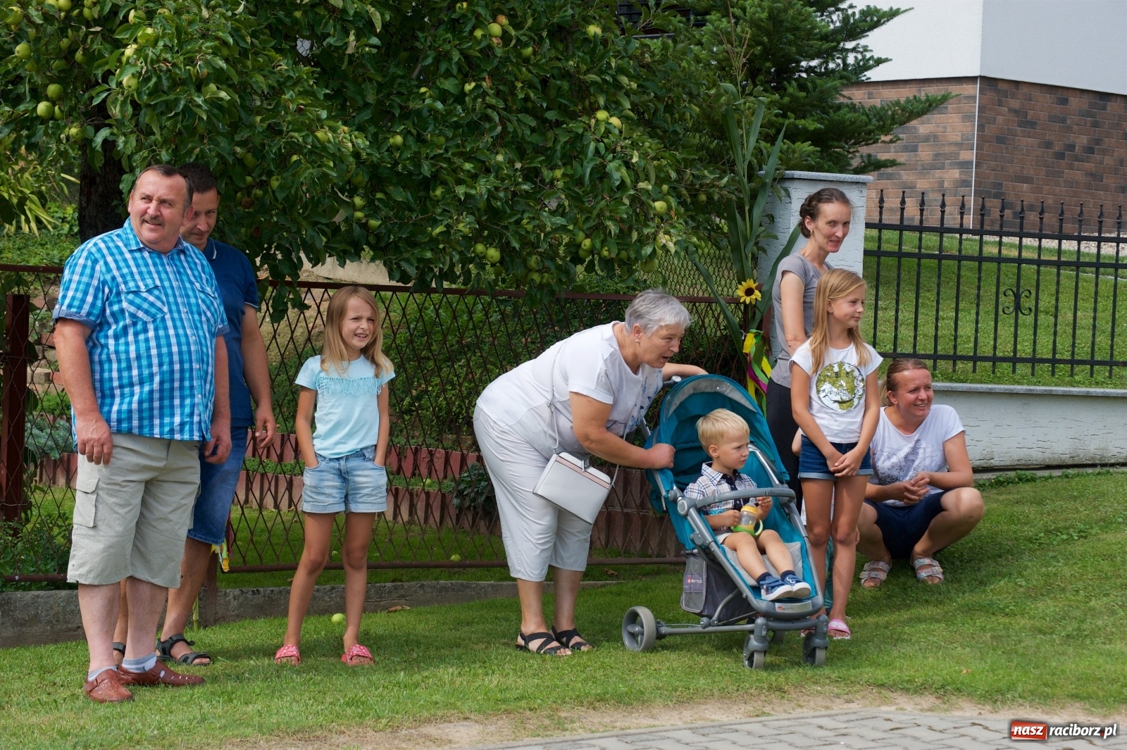 Zdjęcie w galerii na portalu naszraciborz.pl: Słoneczny patrol na dożynkach w Bolesławiu wiadomości z regionu