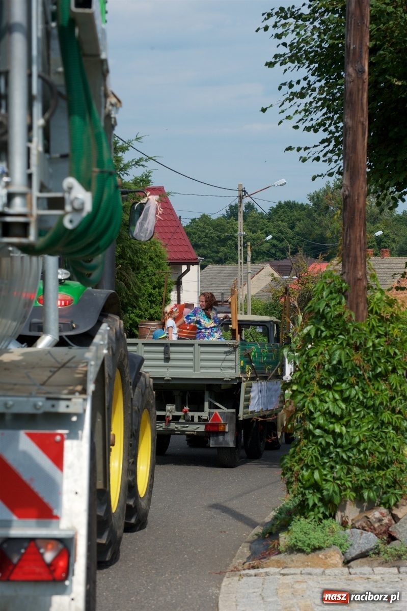 Zdjęcie w galerii na portalu naszraciborz.pl: Słoneczny patrol na dożynkach w Bolesławiu wiadomości z regionu