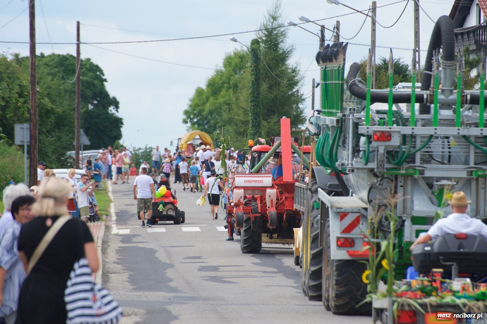 Zdjęcie w galerii na portalu naszraciborz.pl: Słoneczny patrol na dożynkach w Bolesławiu wiadomości z regionu