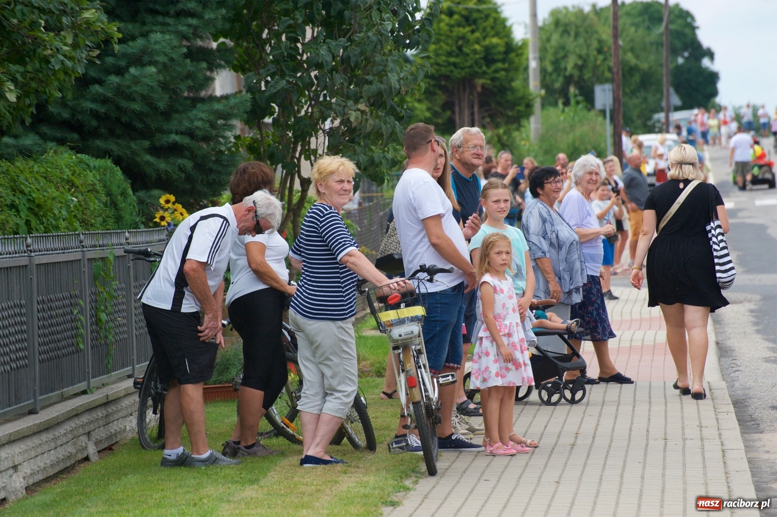 Zdjęcie w galerii na portalu naszraciborz.pl: Słoneczny patrol na dożynkach w Bolesławiu wiadomości z regionu