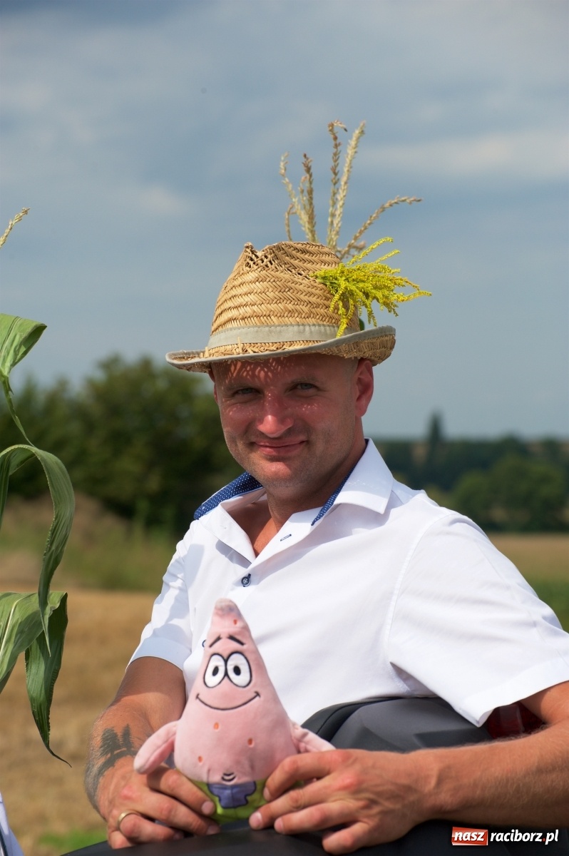 Zdjęcie w galerii na portalu naszraciborz.pl: Słoneczny patrol na dożynkach w Bolesławiu wiadomości z regionu
