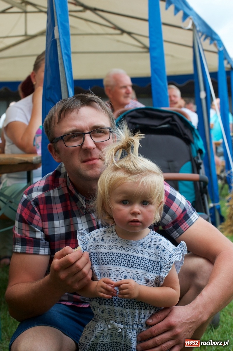 Zdjęcie w galerii na portalu naszraciborz.pl: Słoneczny patrol na dożynkach w Bolesławiu wiadomości z regionu