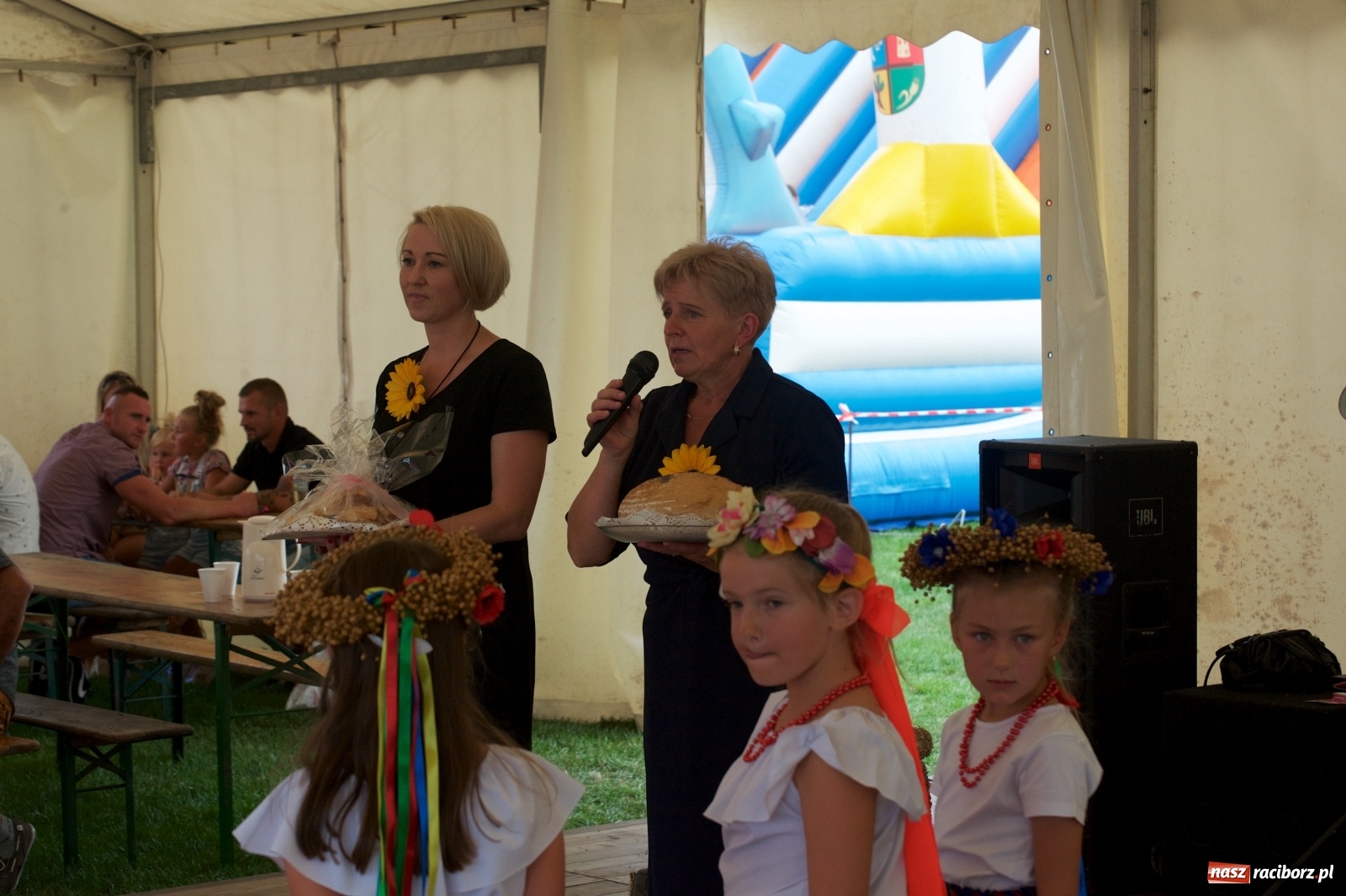 Zdjęcie w galerii na portalu naszraciborz.pl: Słoneczny patrol na dożynkach w Bolesławiu wiadomości z regionu