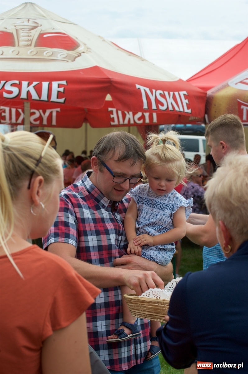Zdjęcie w galerii na portalu naszraciborz.pl: Słoneczny patrol na dożynkach w Bolesławiu wiadomości z regionu