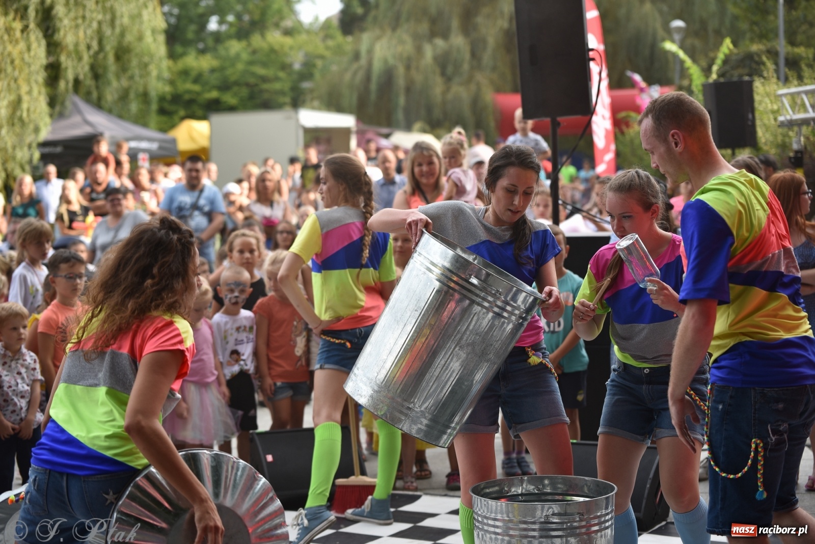 Zdjęcie w galerii na portalu naszraciborz.pl: Rodzinna niedziela na finał Dni Raciborza wiadomości z regionu