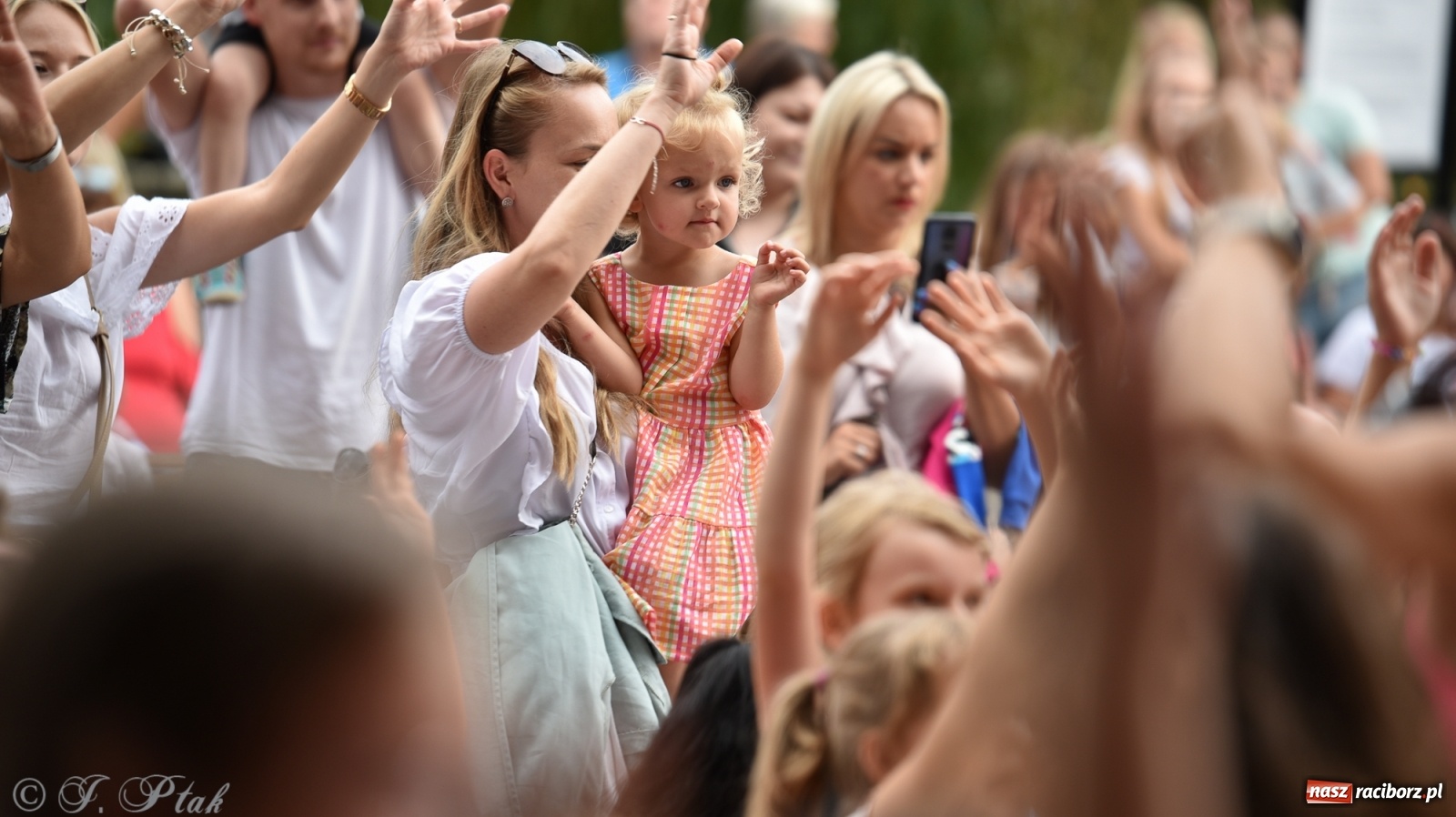 Zdjęcie w galerii na portalu naszraciborz.pl: Rodzinna niedziela na finał Dni Raciborza wiadomości z regionu
