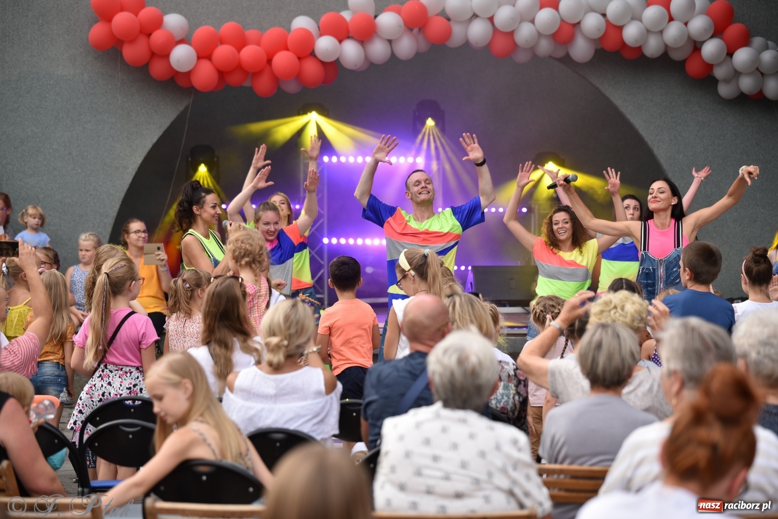 Zdjęcie w galerii na portalu naszraciborz.pl: Rodzinna niedziela na finał Dni Raciborza wiadomości z regionu