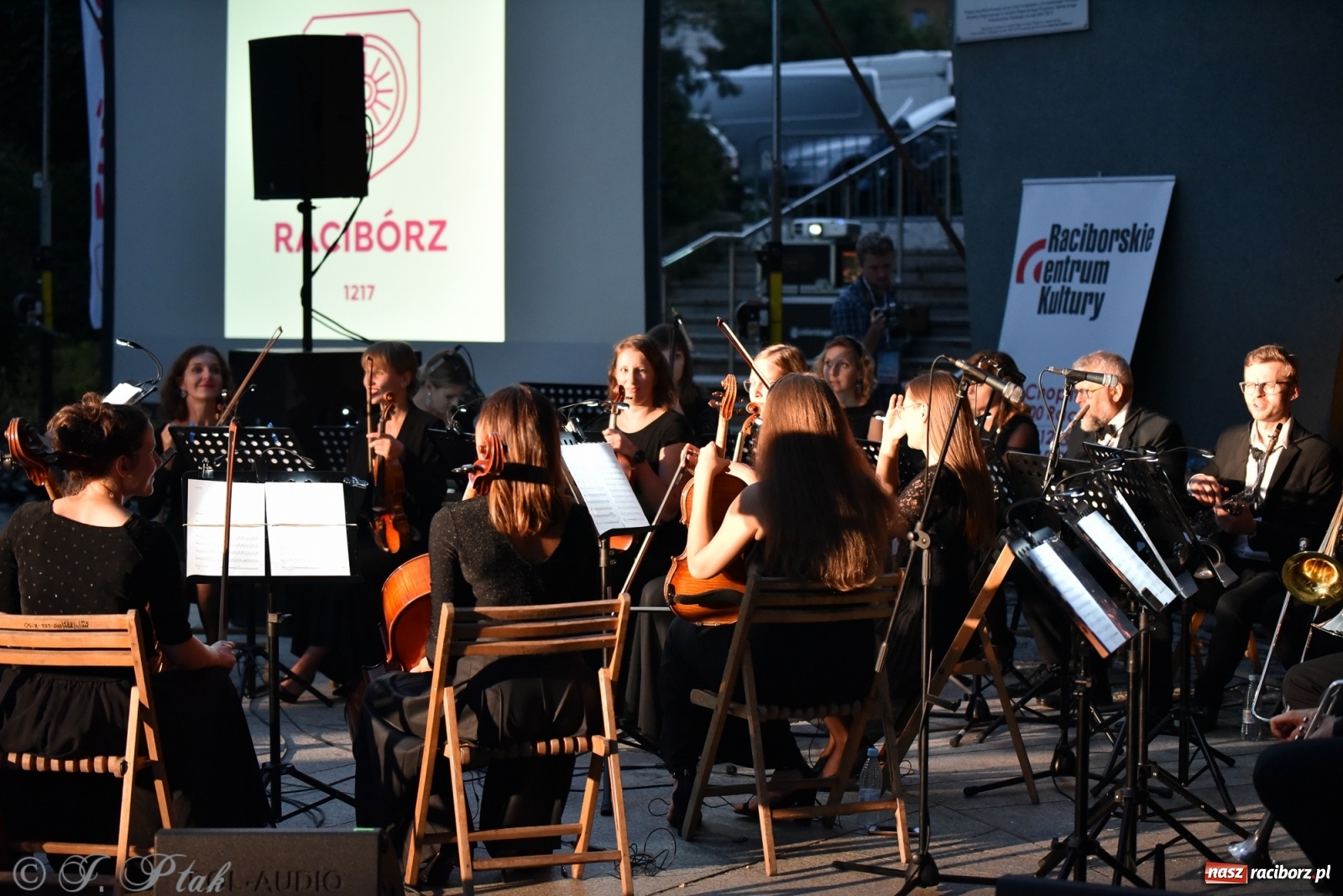 Zdjęcie w galerii na portalu naszraciborz.pl: Rodzinna niedziela na finał Dni Raciborza wiadomości z regionu
