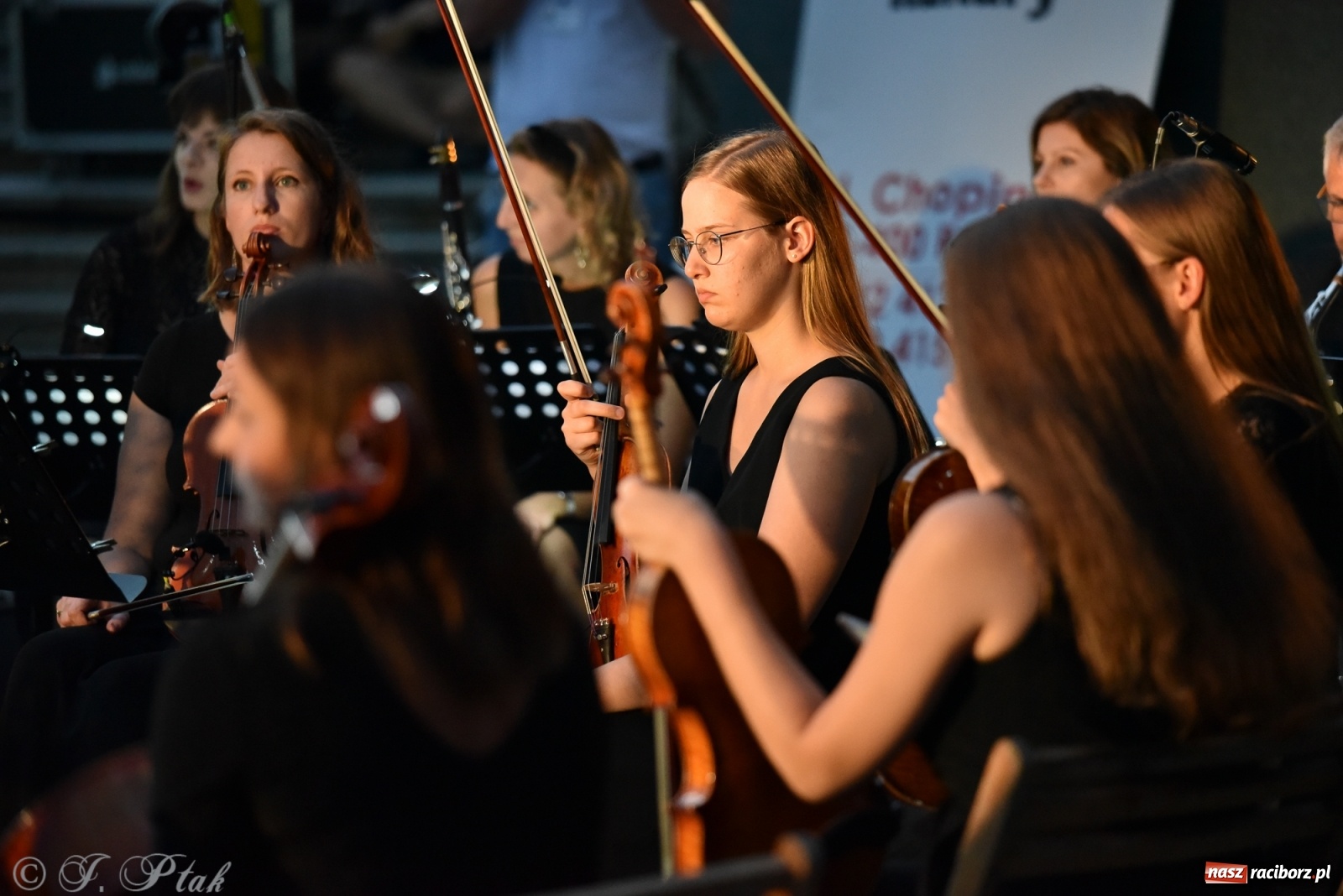 Zdjęcie w galerii na portalu naszraciborz.pl: Rodzinna niedziela na finał Dni Raciborza wiadomości z regionu