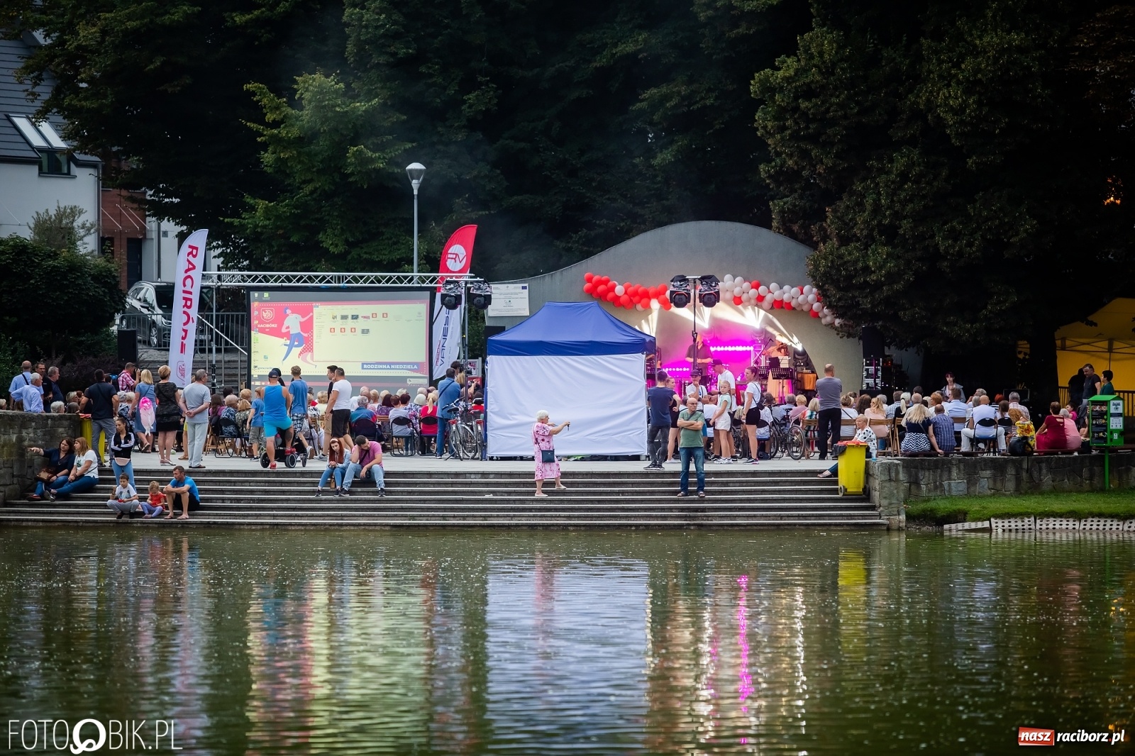Zdjęcie w galerii na portalu naszraciborz.pl: Poezja i SeriaLOVE. Finał Dni Raciborza wiadomości z regionu