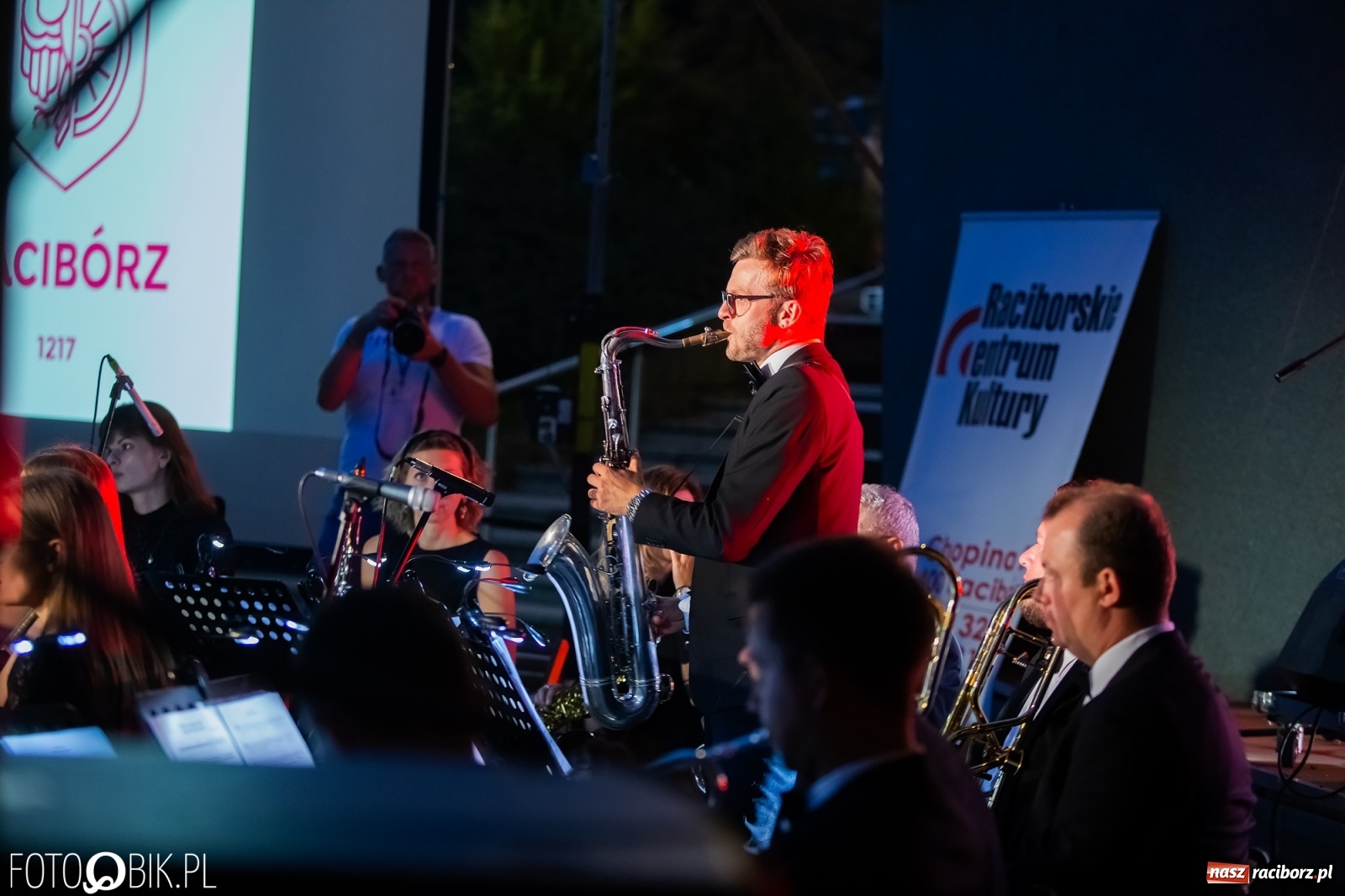 Zdjęcie w galerii na portalu naszraciborz.pl: Poezja i SeriaLOVE. Finał Dni Raciborza wiadomości z regionu