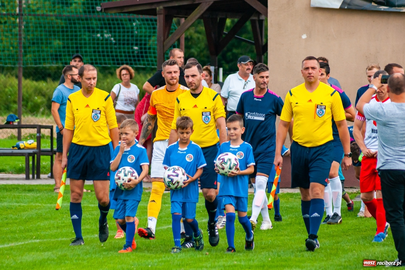 Zdjęcie w galerii na portalu naszraciborz.pl: Czerwona kartka pogrążyła Zameczek [FOTO] wiadomości z regionu