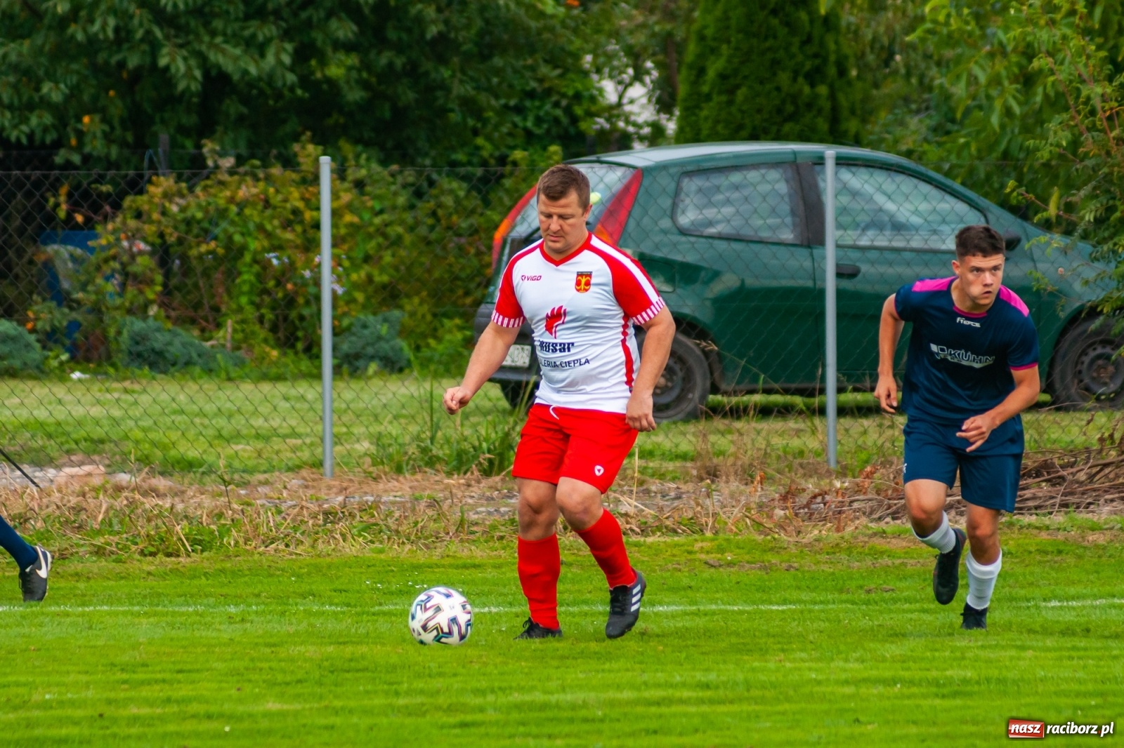 Zdjęcie w galerii na portalu naszraciborz.pl: Czerwona kartka pogrążyła Zameczek [FOTO] wiadomości z regionu