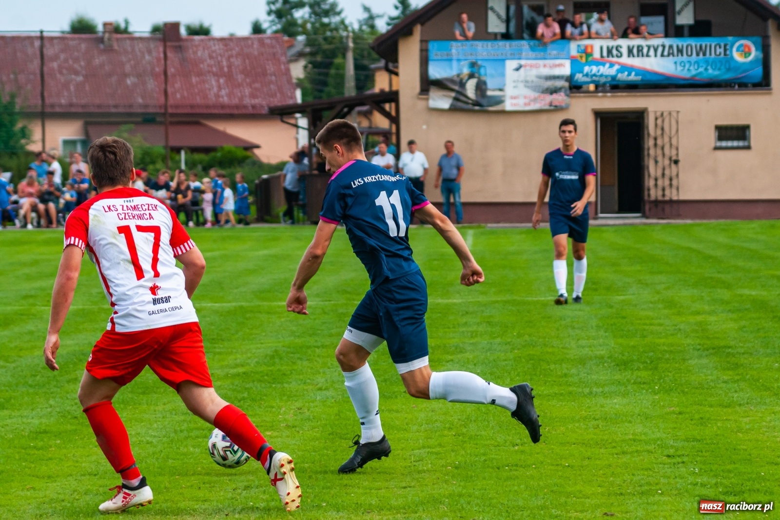 Zdjęcie w galerii na portalu naszraciborz.pl: Czerwona kartka pogrążyła Zameczek [FOTO] wiadomości z regionu