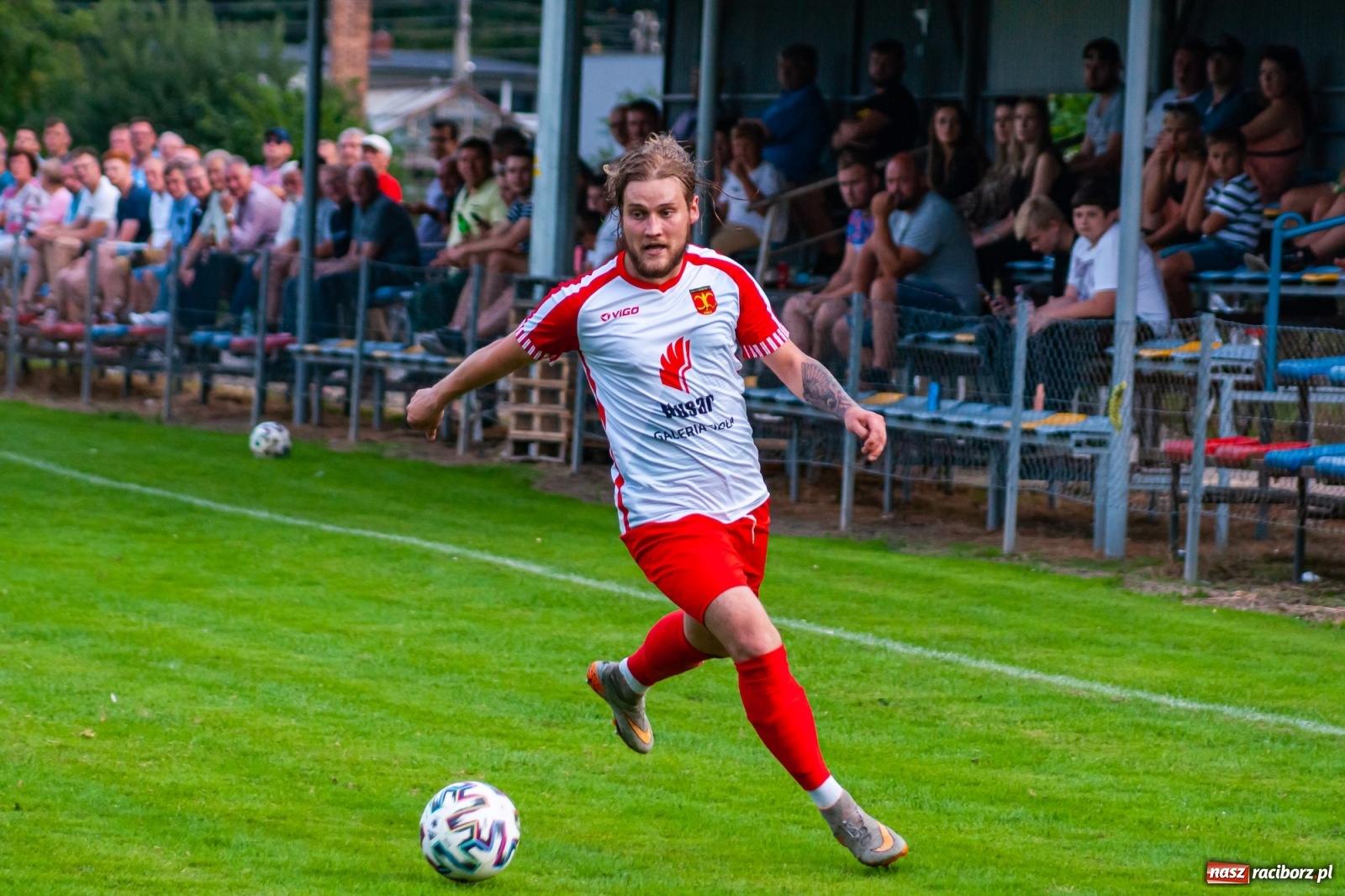 Zdjęcie w galerii na portalu naszraciborz.pl: Czerwona kartka pogrążyła Zameczek [FOTO] wiadomości z regionu