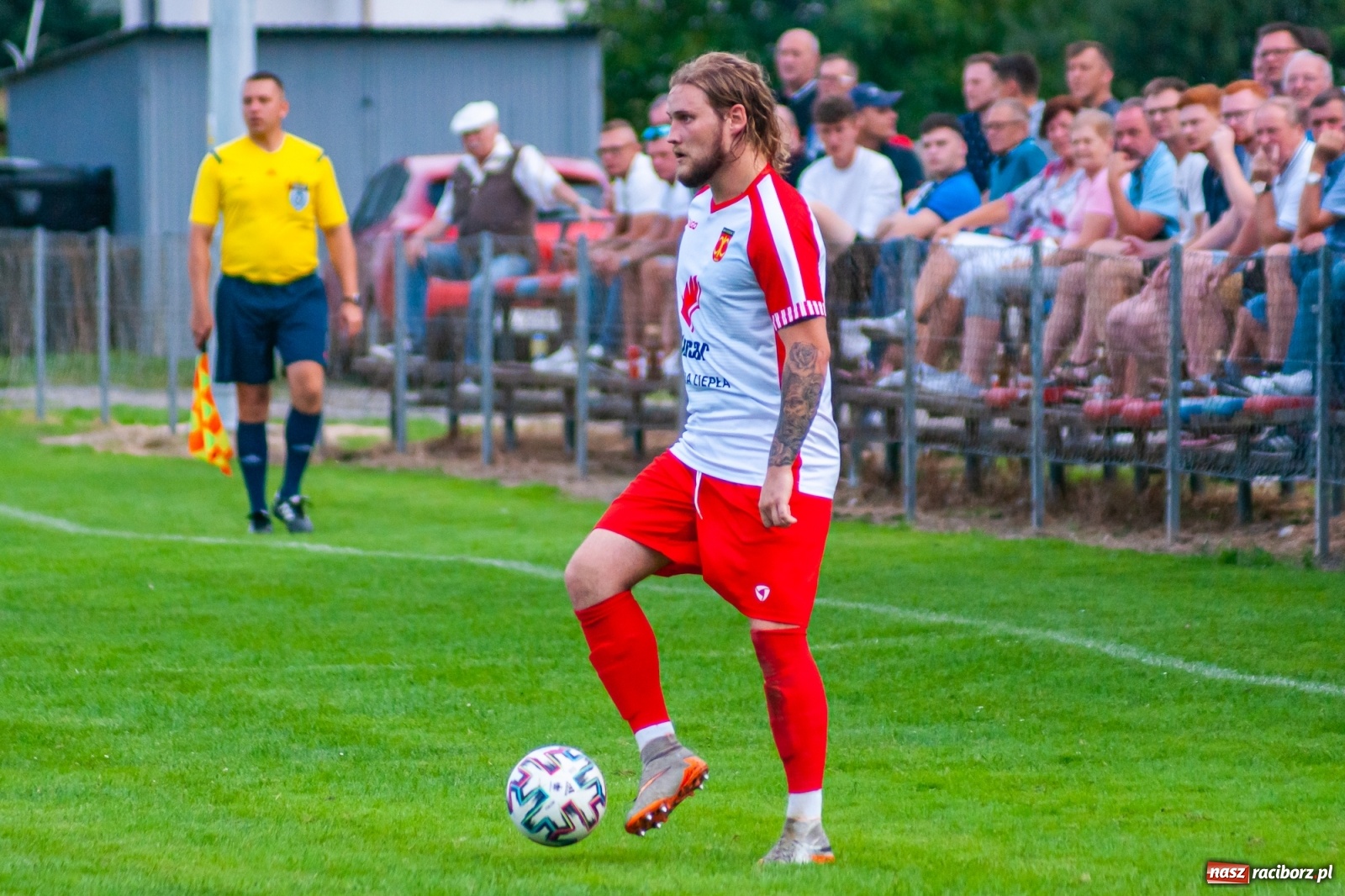 Zdjęcie w galerii na portalu naszraciborz.pl: Czerwona kartka pogrążyła Zameczek [FOTO] wiadomości z regionu