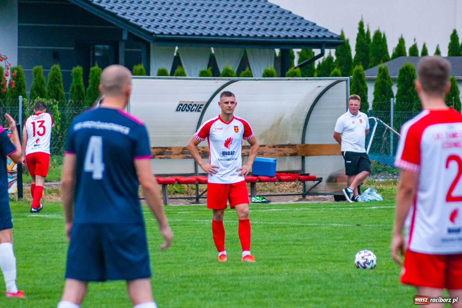 Zdjęcie w galerii na portalu naszraciborz.pl: Czerwona kartka pogrążyła Zameczek [FOTO] wiadomości z regionu