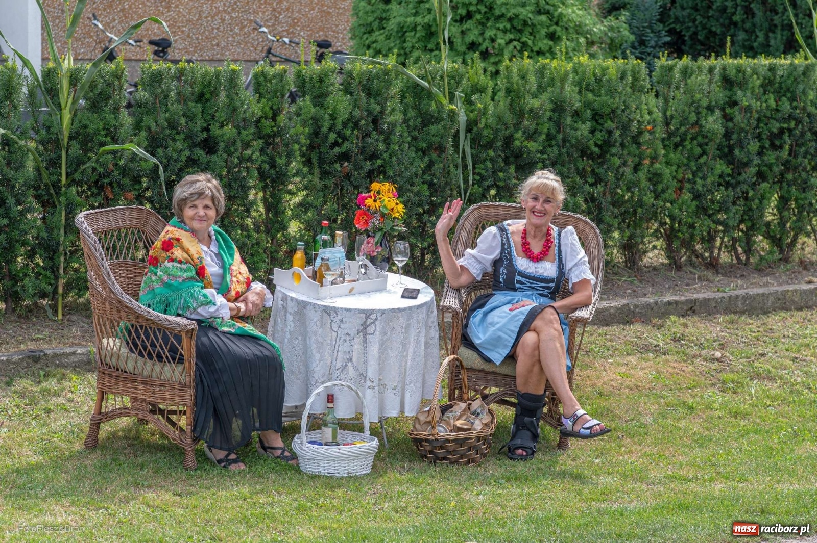 Zdjęcie w galerii na portalu naszraciborz.pl: Przez Raszczyce przeszedł barwny korowód wiadomości z regionu