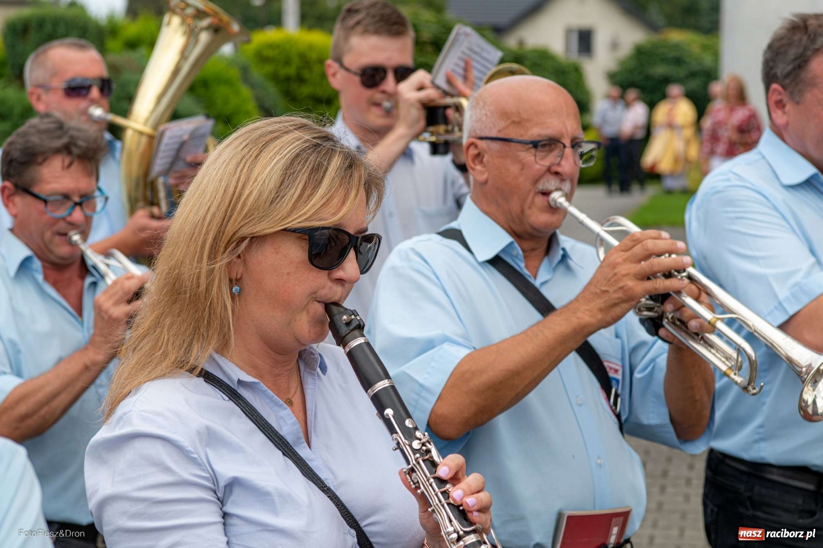 Zdjęcie w galerii na portalu naszraciborz.pl: Przez Raszczyce przeszedł barwny korowód wiadomości z regionu