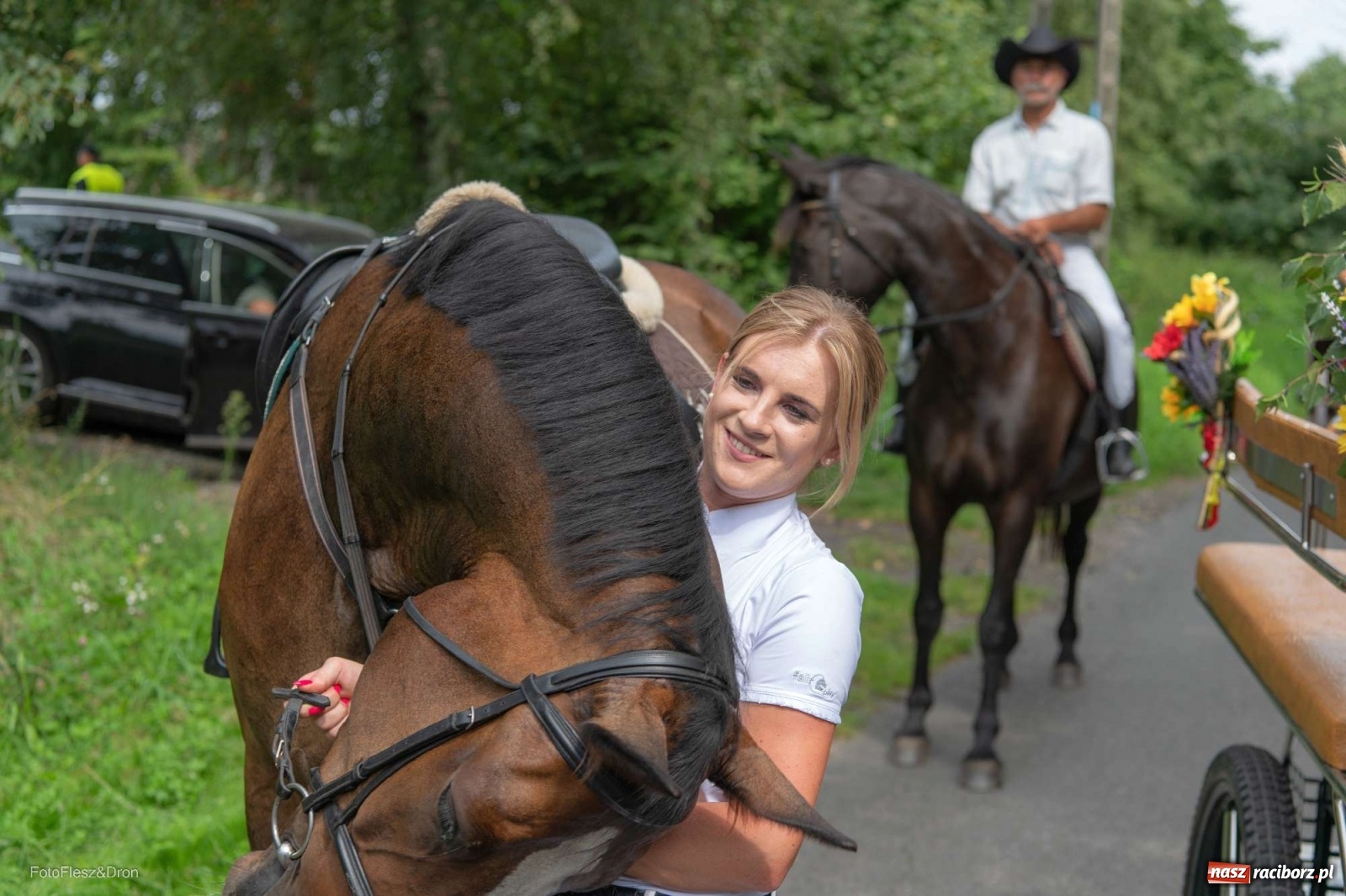 Zdjęcie w galerii na portalu naszraciborz.pl: Przez Raszczyce przeszedł barwny korowód wiadomości z regionu