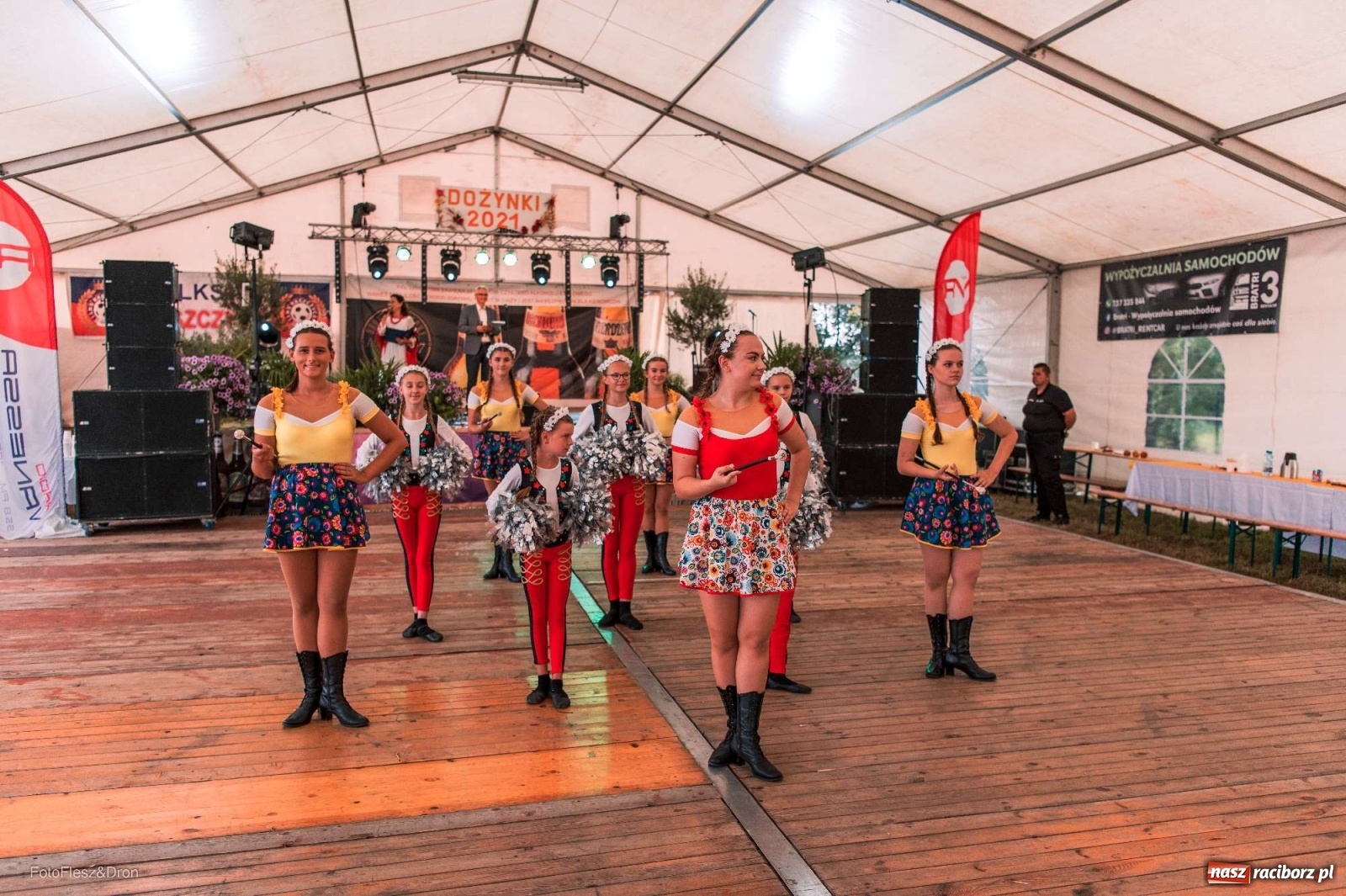 Zdjęcie w galerii na portalu naszraciborz.pl: Przez Raszczyce przeszedł barwny korowód wiadomości z regionu