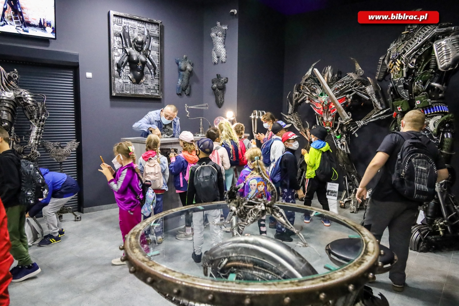 Zdjęcie w galerii na portalu naszraciborz.pl: Fabryka Robotów oraz Park Edukacji - kosmiczna wycieczka z biblioteką wiadomości z regionu