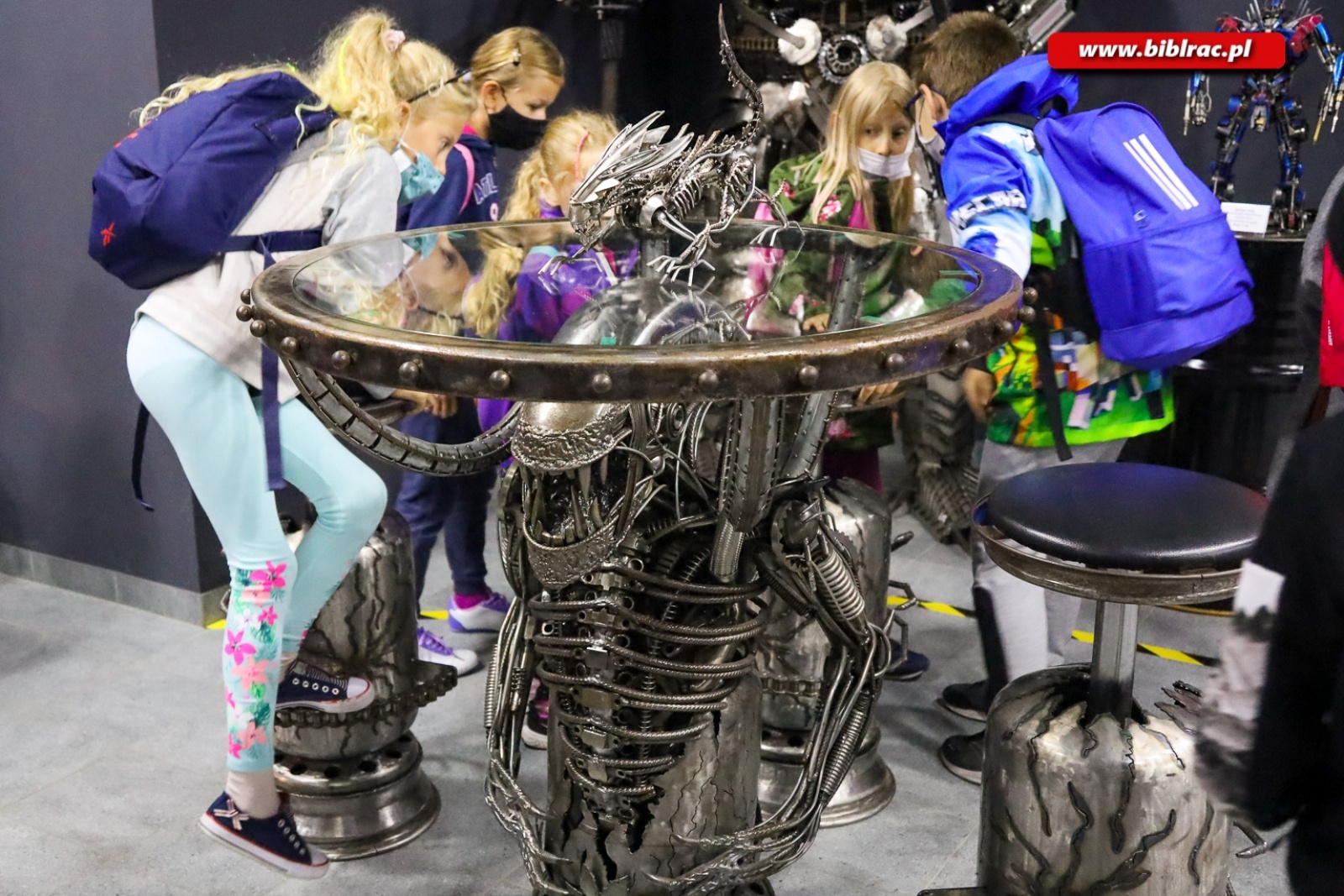 Zdjęcie w galerii na portalu naszraciborz.pl: Fabryka Robotów oraz Park Edukacji - kosmiczna wycieczka z biblioteką wiadomości z regionu