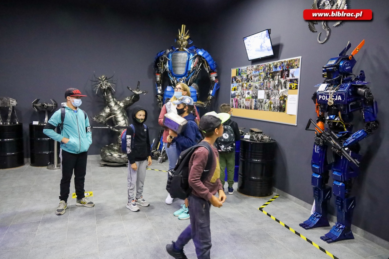 Zdjęcie w galerii na portalu naszraciborz.pl: Fabryka Robotów oraz Park Edukacji - kosmiczna wycieczka z biblioteką wiadomości z regionu