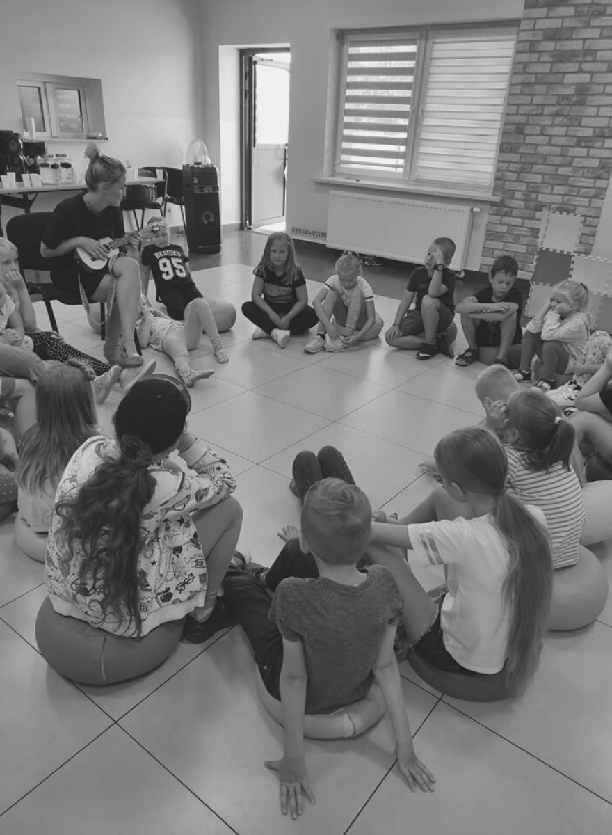 Zdjęcie w galerii na portalu naszraciborz.pl: W Pogrzebieniu powstaje bajka o Kinderlagrze wiadomości z regionu