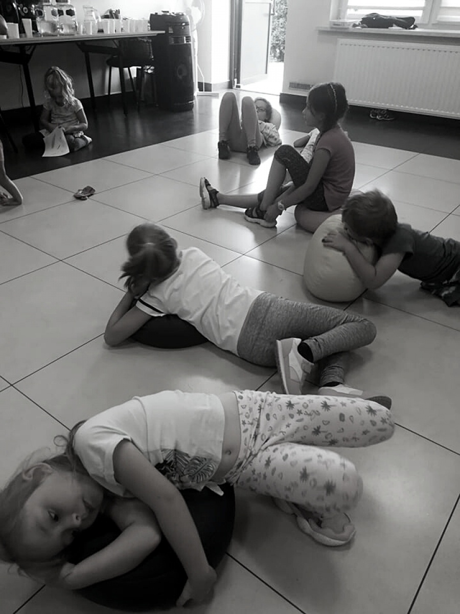 Zdjęcie w galerii na portalu naszraciborz.pl: W Pogrzebieniu powstaje bajka o Kinderlagrze wiadomości z regionu