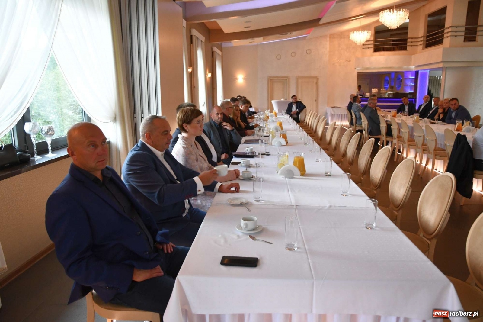 Zdjęcie w galerii na portalu naszraciborz.pl: Władze powiatu zaprosiły przedsiębiorców do Szymocic. Rozmawiano o biznesie wiadomości z regionu