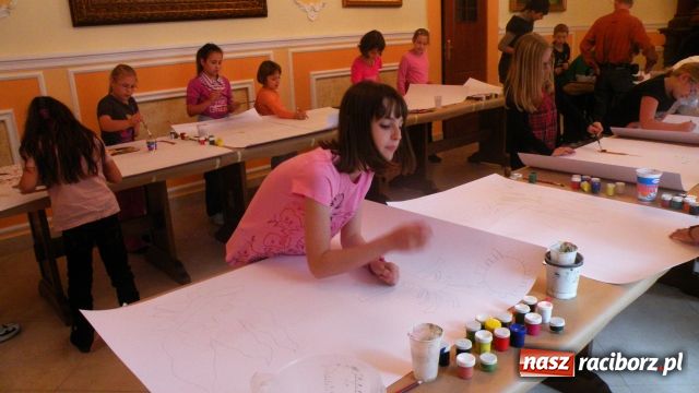 Zdjęcie w galerii na portalu naszraciborz.pl: Walijczycy na warsztatach w MDK-u wiadomości z regionu