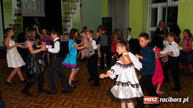 Zdjęcie w galerii na portalu naszraciborz.pl: Walijczycy na warsztatach w MDK-u wiadomości z regionu