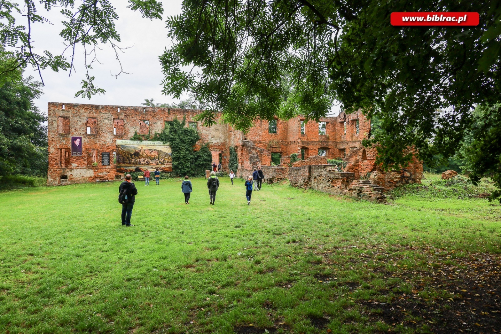 Zdjęcie w galerii na portalu naszraciborz.pl: Wycieczka po gminach powiatu na zakończenie wakacji z Biblioteką [FOTO i WIDEO] wiadomości z regionu
