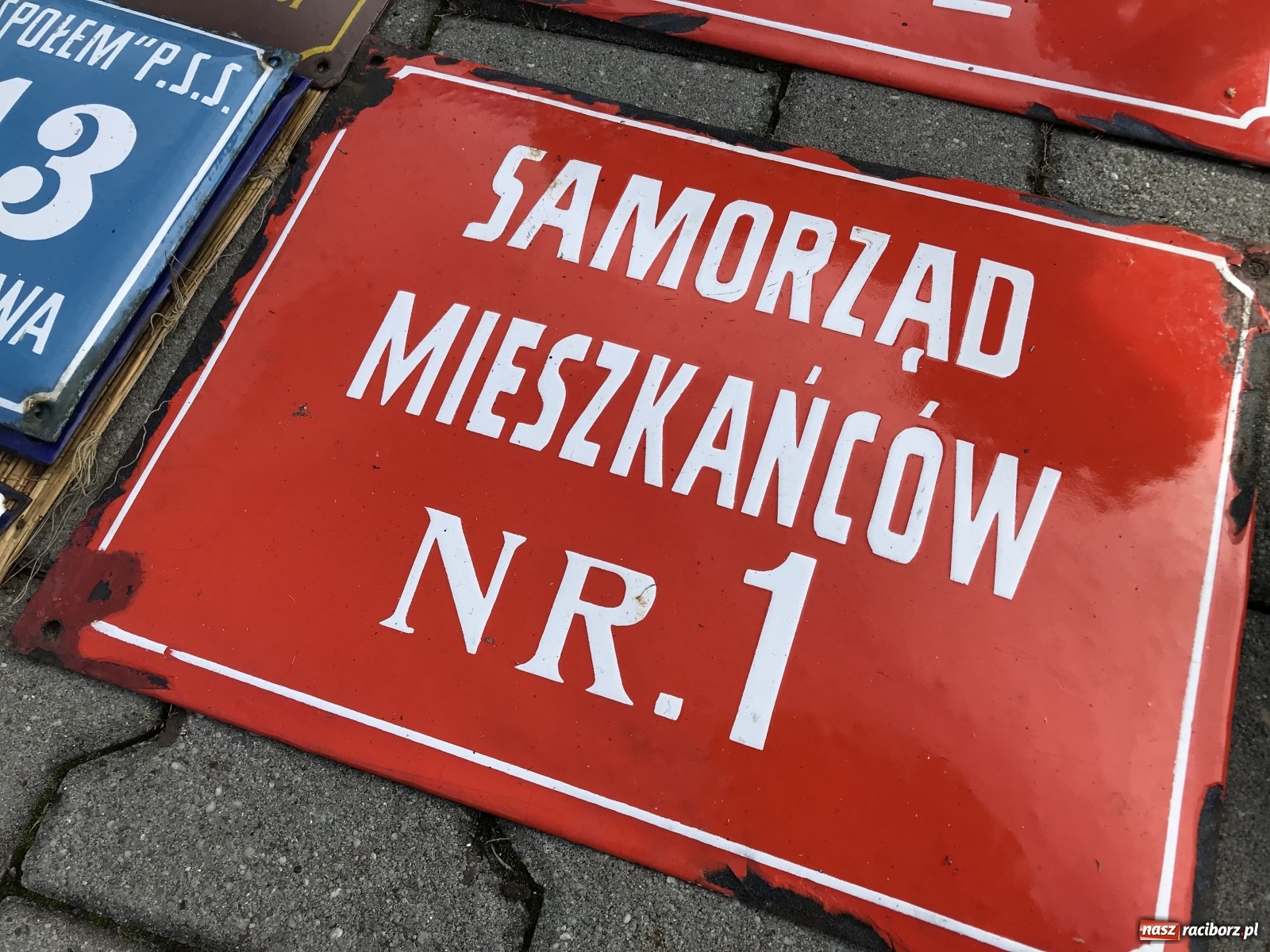 Zdjęcie w galerii na portalu naszraciborz.pl: Targ w Pietrowicach Wielkich. Coraz więcej sprzedających, coraz więcej nowizny wiadomości z regionu