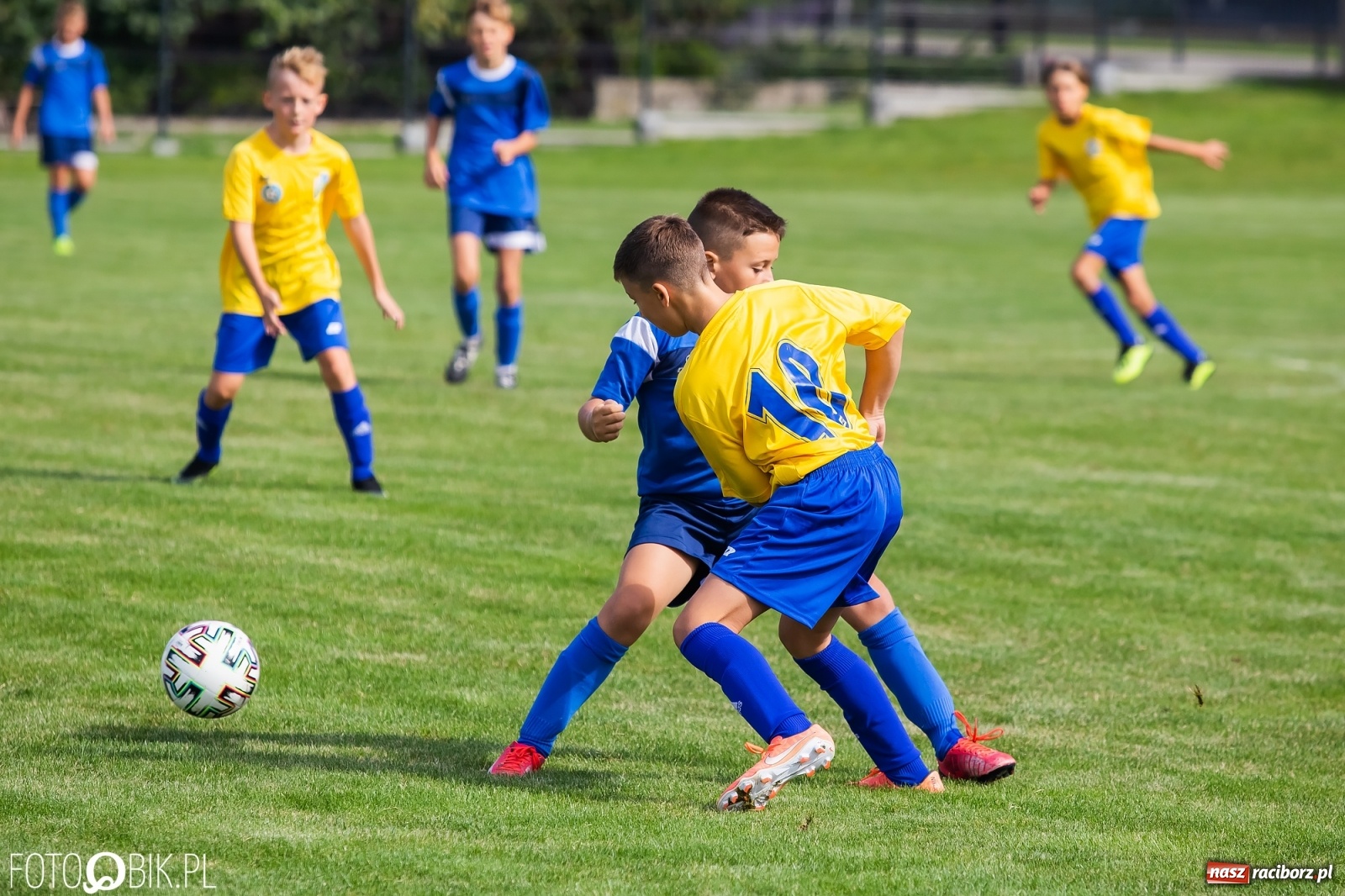 Zdjęcie w galerii na portalu naszraciborz.pl: Piłkarska rywalizacja w turnieju im. Zbigniewa Oszka [FOTO] wiadomości z regionu