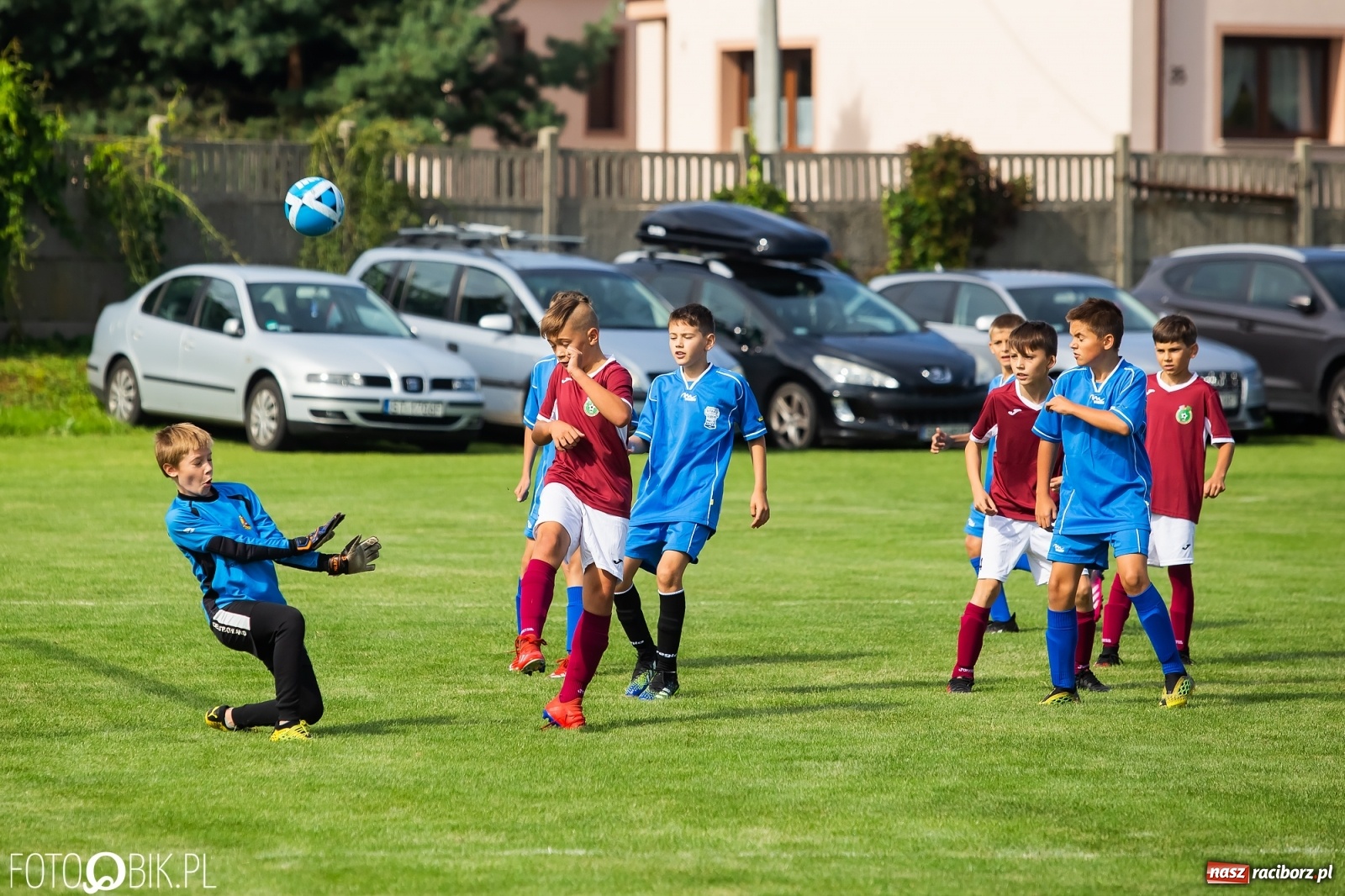 Zdjęcie w galerii na portalu naszraciborz.pl: Piłkarska rywalizacja w turnieju im. Zbigniewa Oszka [FOTO] wiadomości z regionu