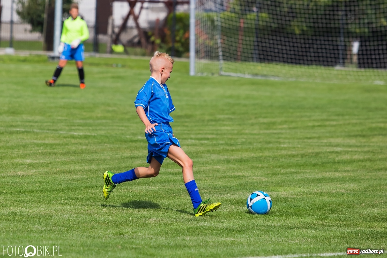 Zdjęcie w galerii na portalu naszraciborz.pl: Piłkarska rywalizacja w turnieju im. Zbigniewa Oszka [FOTO] wiadomości z regionu