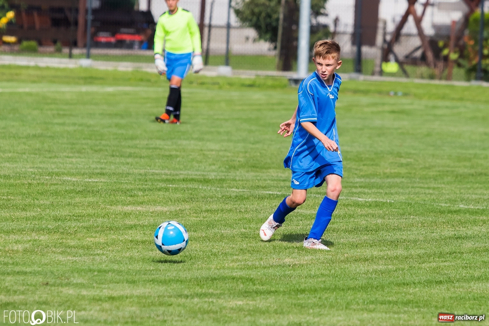 Zdjęcie w galerii na portalu naszraciborz.pl: Piłkarska rywalizacja w turnieju im. Zbigniewa Oszka [FOTO] wiadomości z regionu