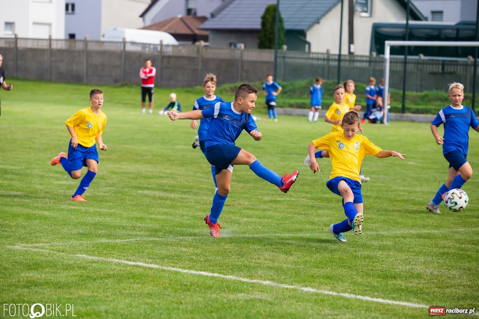 Zdjęcie w galerii na portalu naszraciborz.pl: Piłkarska rywalizacja w turnieju im. Zbigniewa Oszka [FOTO] wiadomości z regionu