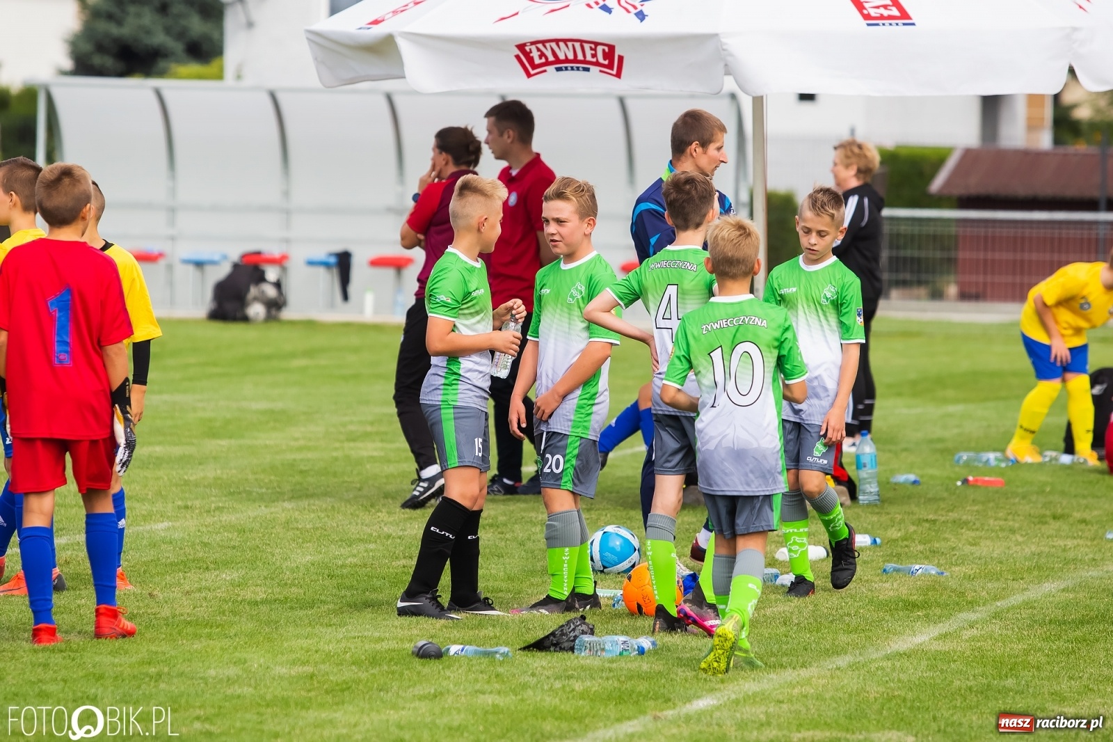 Zdjęcie w galerii na portalu naszraciborz.pl: Piłkarska rywalizacja w turnieju im. Zbigniewa Oszka [FOTO] wiadomości z regionu