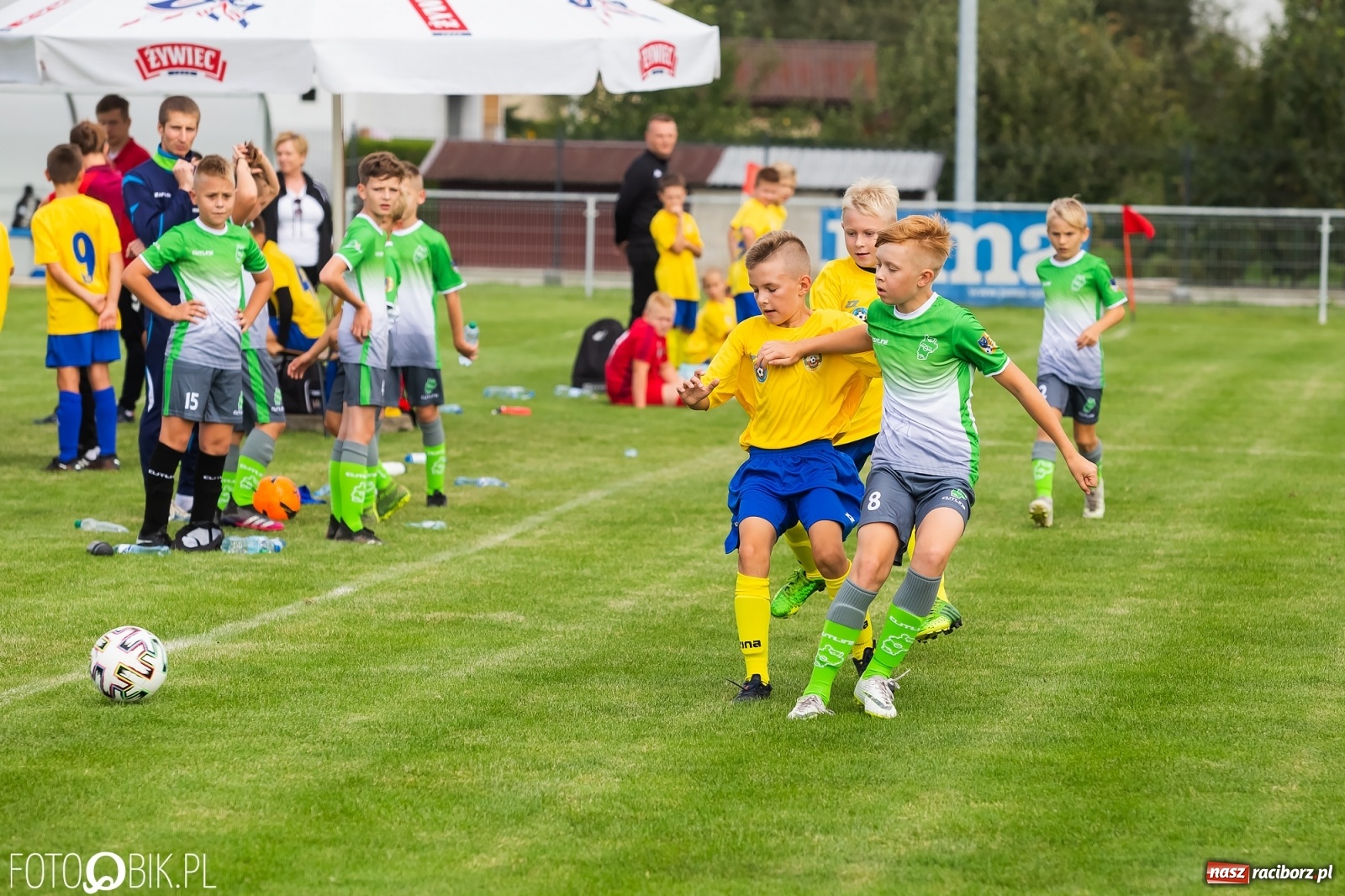 Zdjęcie w galerii na portalu naszraciborz.pl: Piłkarska rywalizacja w turnieju im. Zbigniewa Oszka [FOTO] wiadomości z regionu