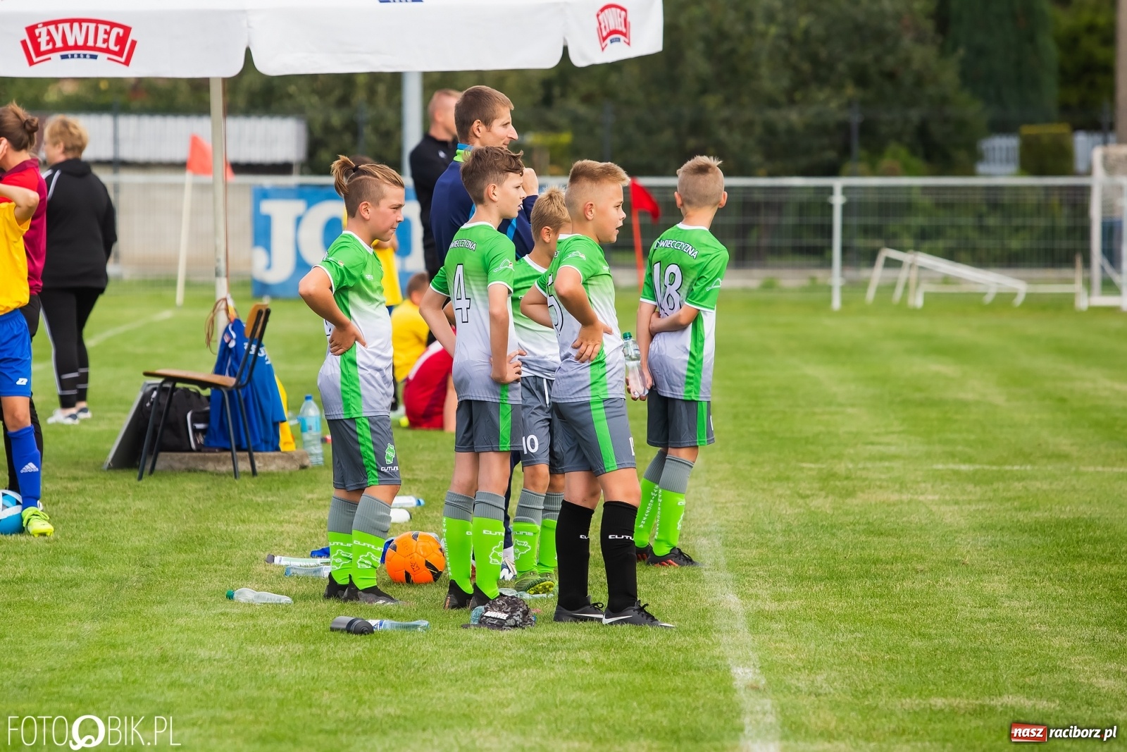 Zdjęcie w galerii na portalu naszraciborz.pl: Piłkarska rywalizacja w turnieju im. Zbigniewa Oszka [FOTO] wiadomości z regionu