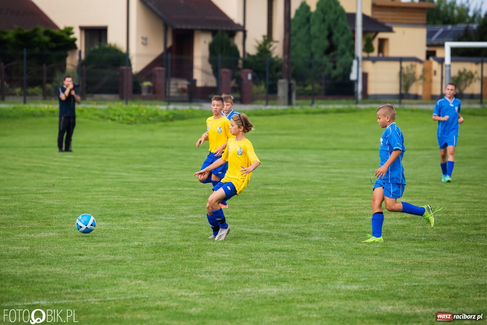Zdjęcie w galerii na portalu naszraciborz.pl: Piłkarska rywalizacja w turnieju im. Zbigniewa Oszka [FOTO] wiadomości z regionu